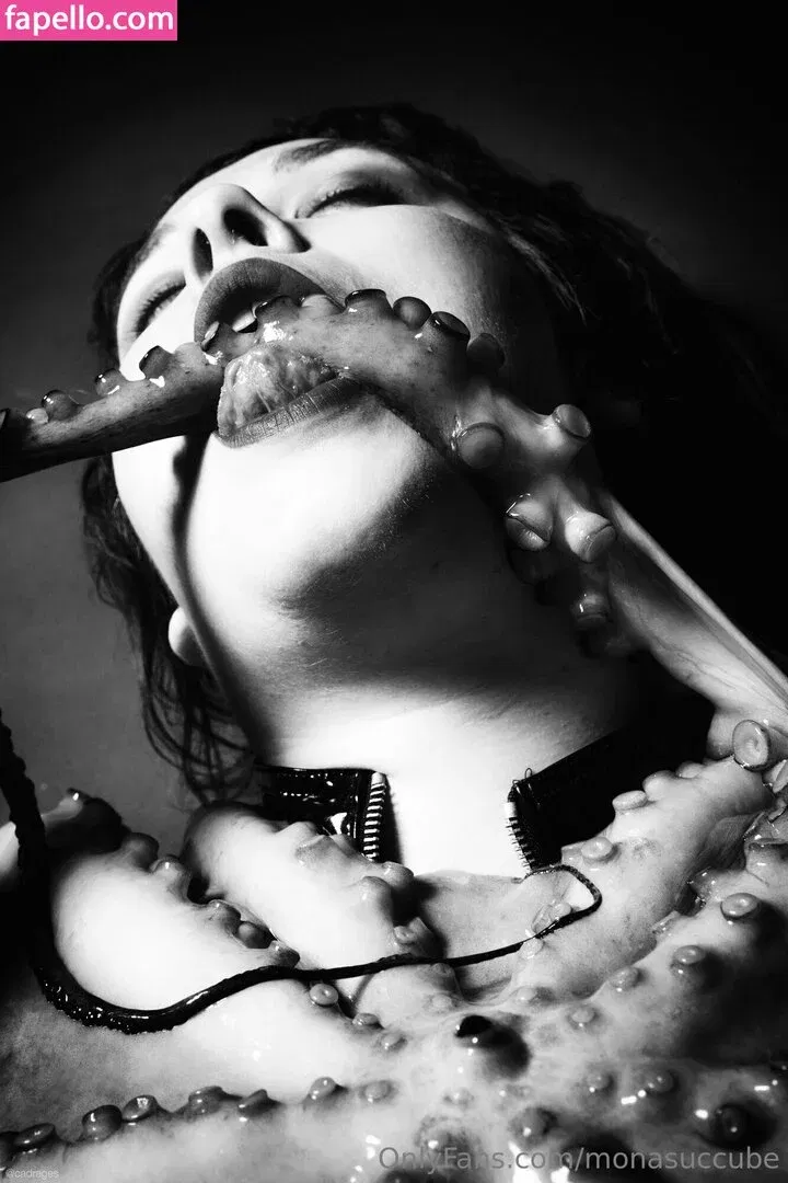 monasuccube Onlyfans Photo Gallery 