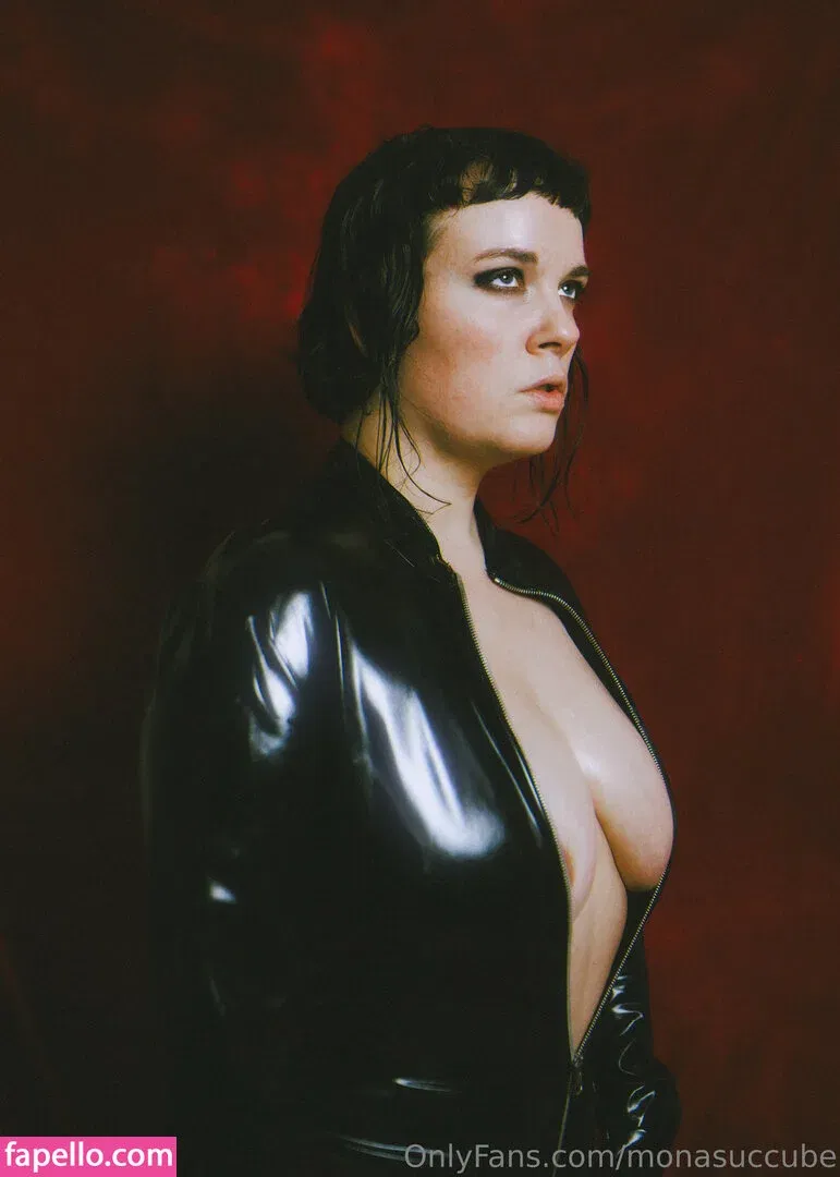 monasuccube Onlyfans Photo Gallery 