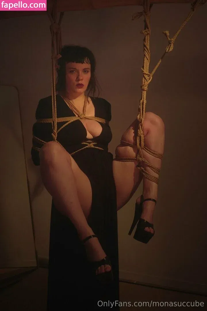monasuccube Onlyfans Photo Gallery 