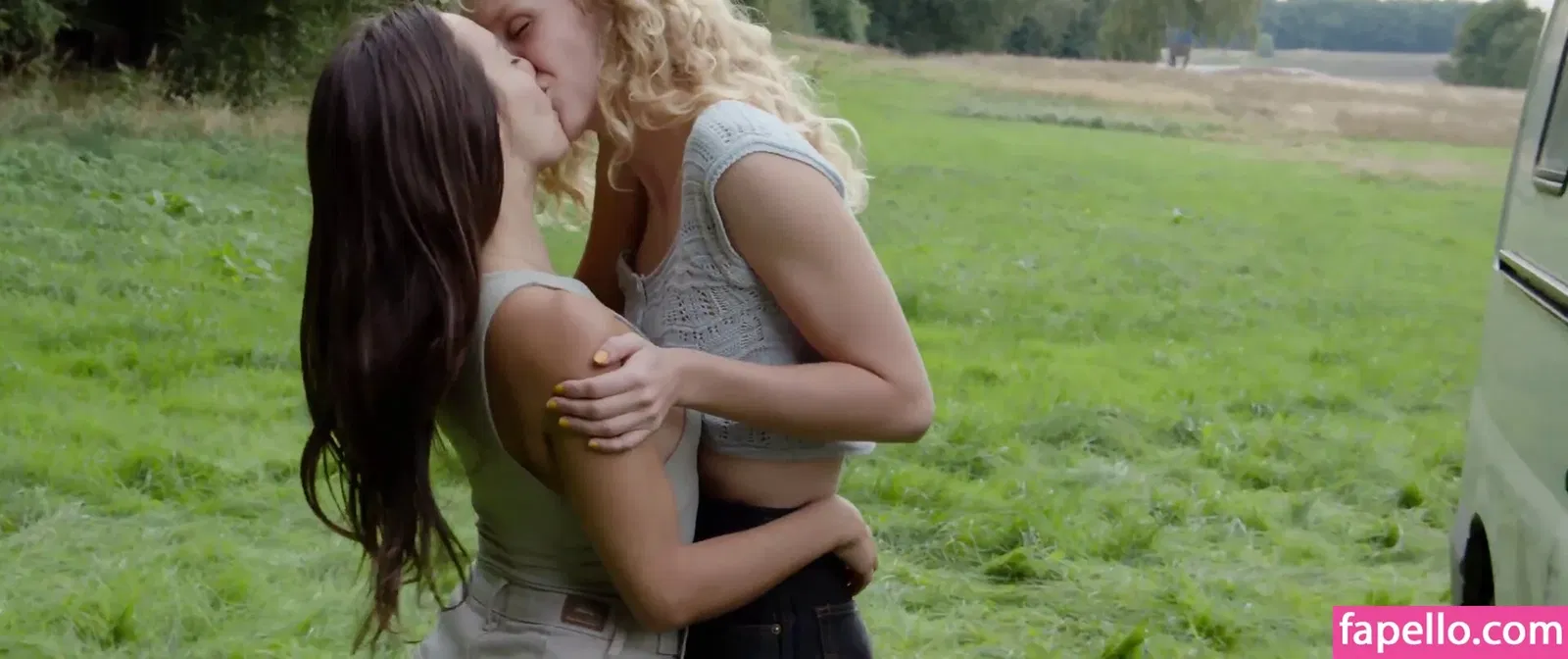 Serafina Sky Onlyfans Photo Gallery 