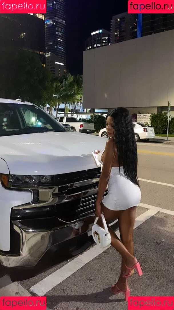 KCdoll Onlyfans Photo Gallery 