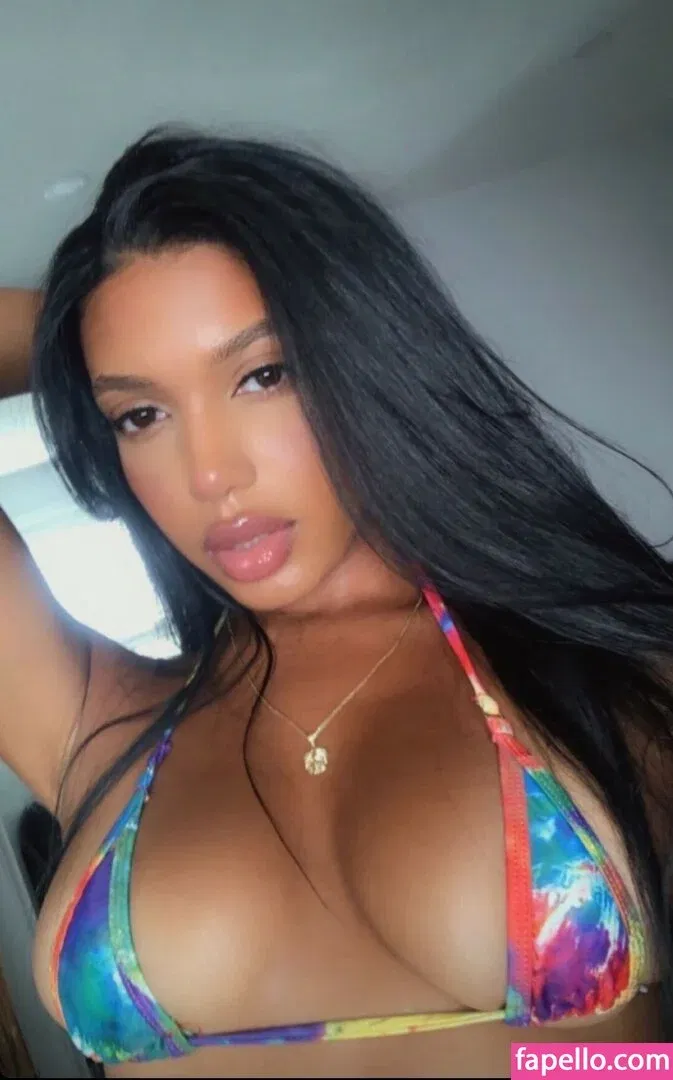 KCdoll Onlyfans Photo Gallery 