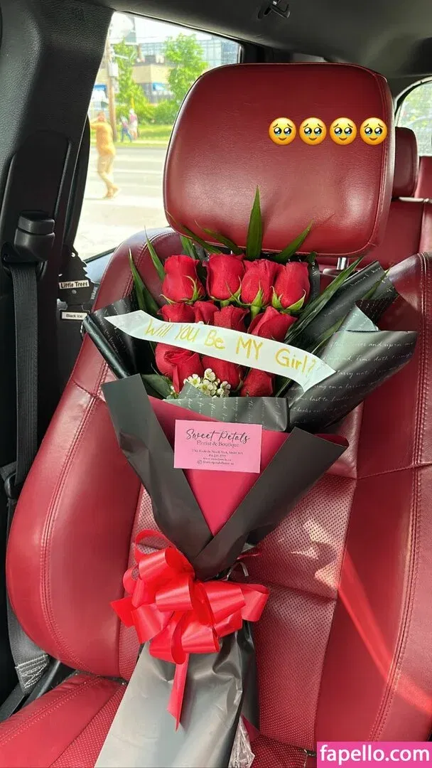 KCdoll Onlyfans Photo Gallery 