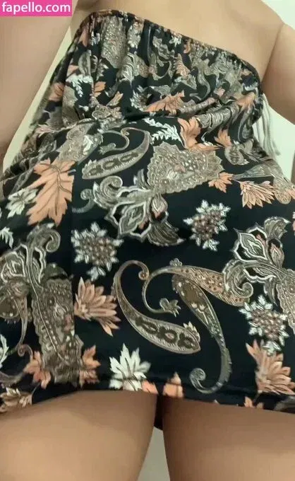 GoldenJulia Onlyfans Photo Gallery 