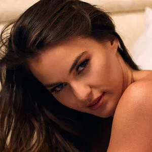 Renata Lusin Onlyfans Photo Gallery 