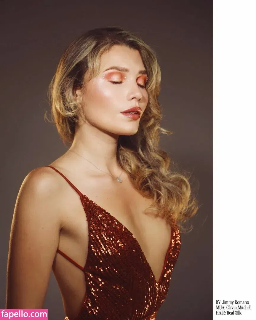 Ellie Patrikios Onlyfans Photo Gallery 