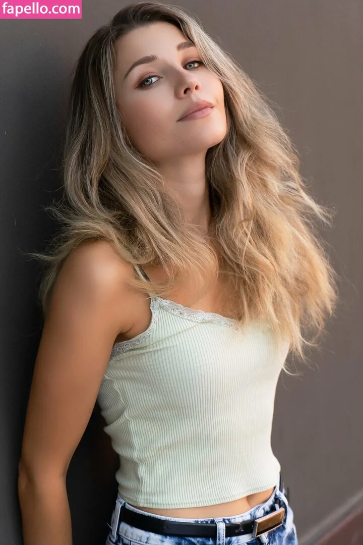 Ellie Patrikios Onlyfans Photo Gallery 