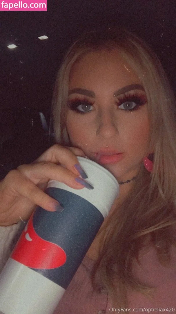 opheliax420 Onlyfans Photo Gallery 