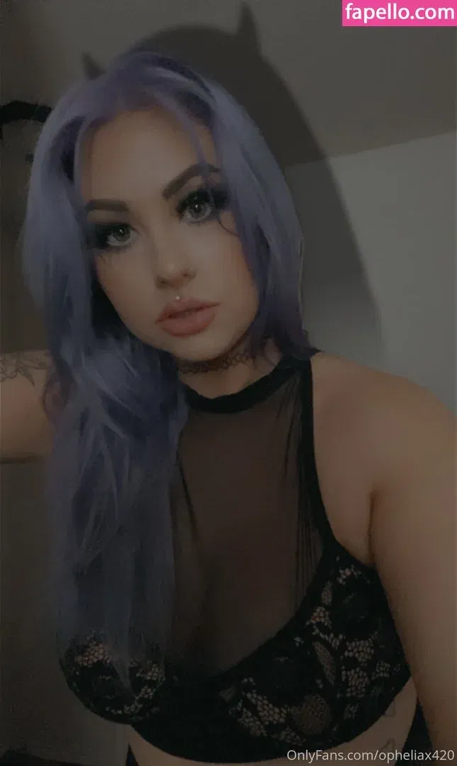 opheliax420 Onlyfans Photo Gallery 