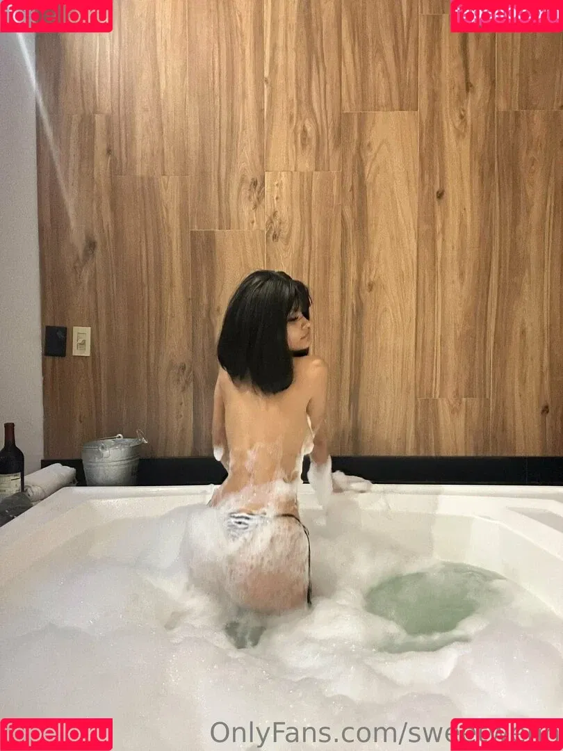 SweetWenn Onlyfans Photo Gallery 