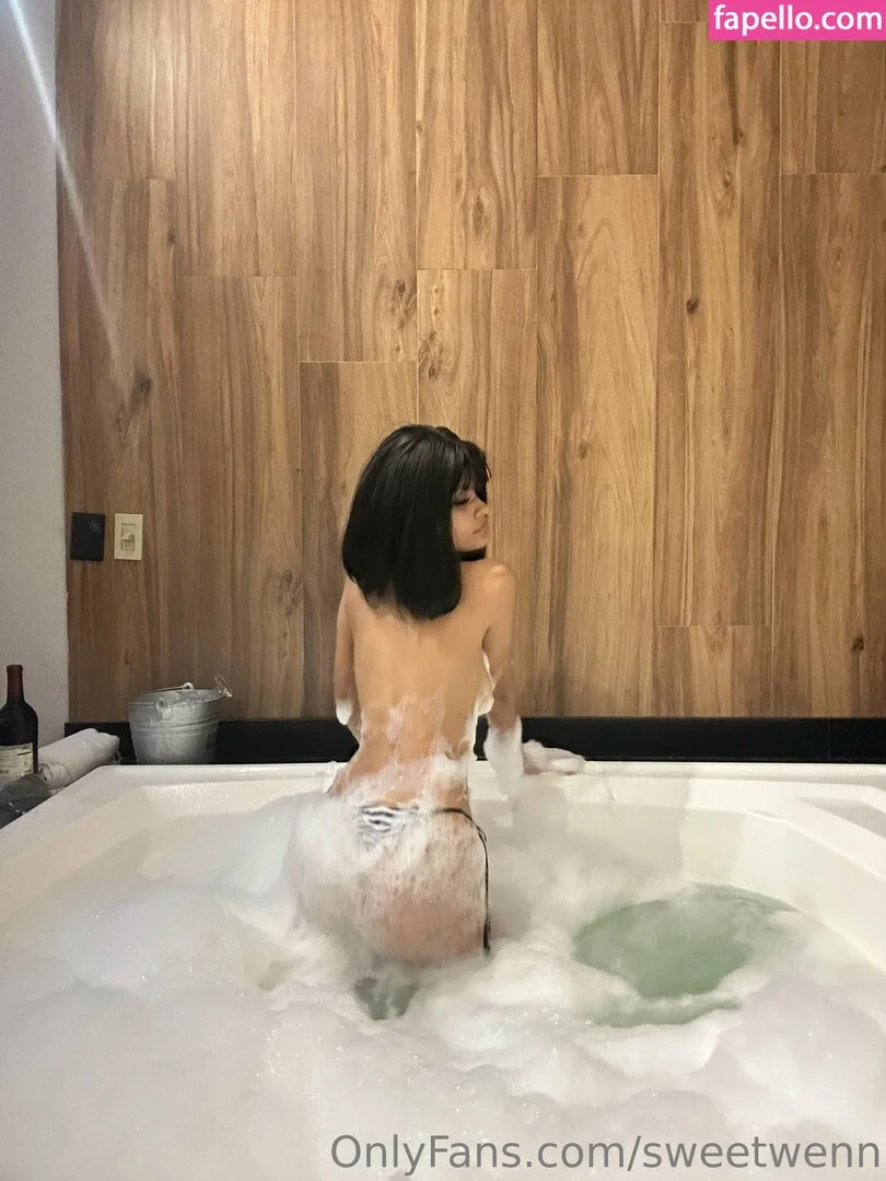 SweetWenn Onlyfans Photo Gallery 