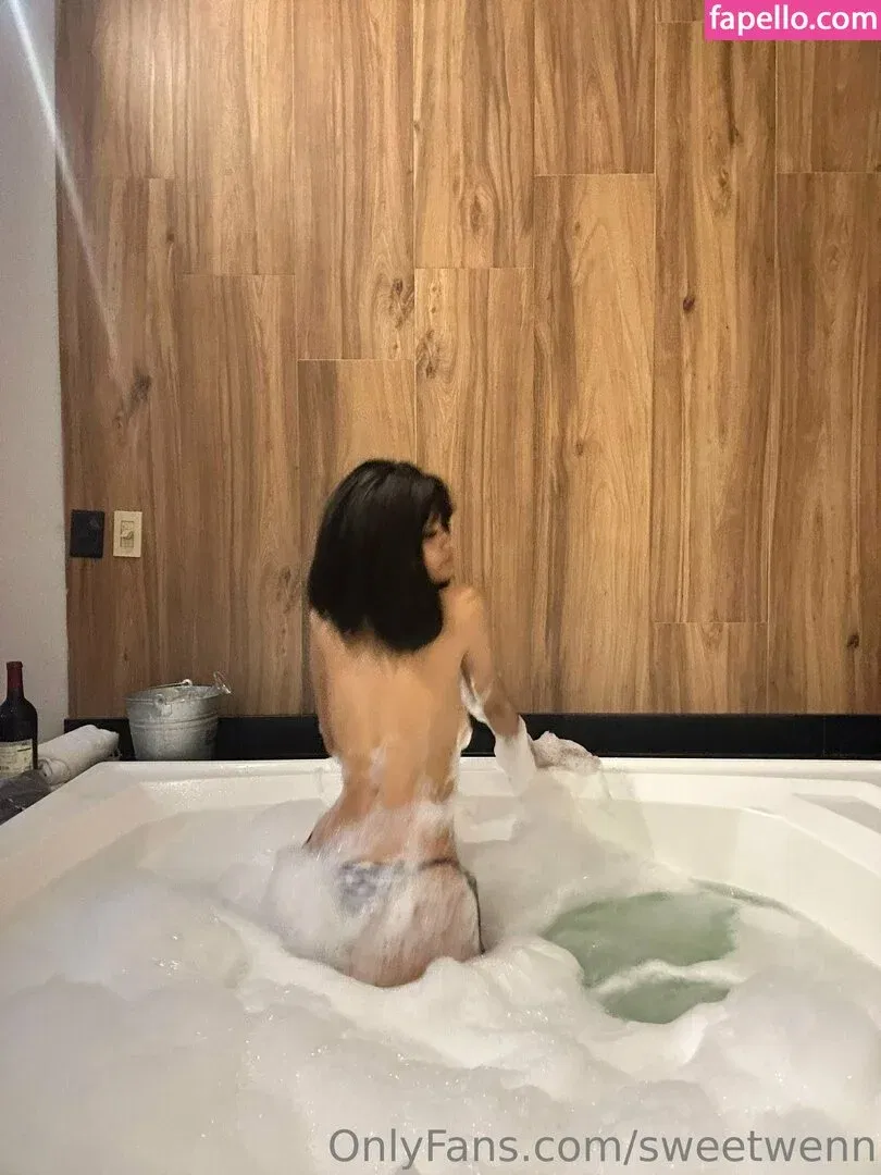 SweetWenn Onlyfans Photo Gallery 