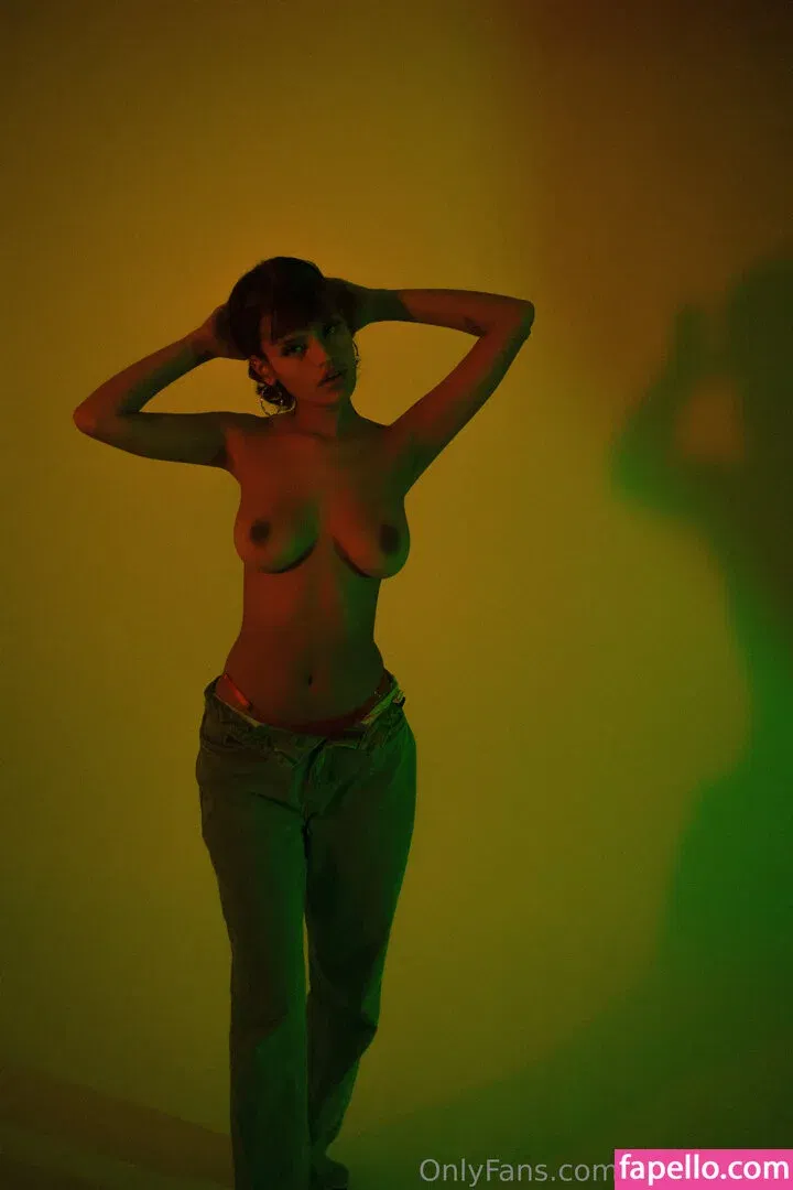 SweetWenn Onlyfans Photo Gallery 