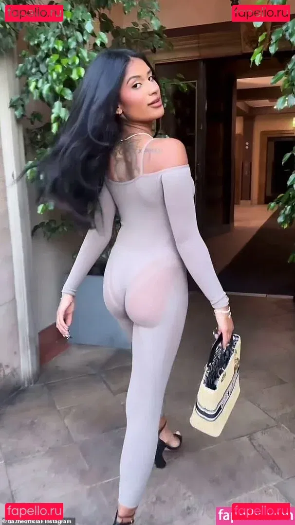 Tia Kabir Onlyfans Photo Gallery 