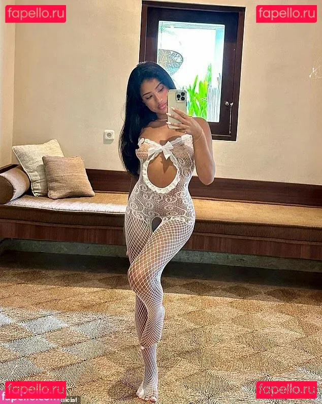 Tia Kabir Onlyfans Photo Gallery 