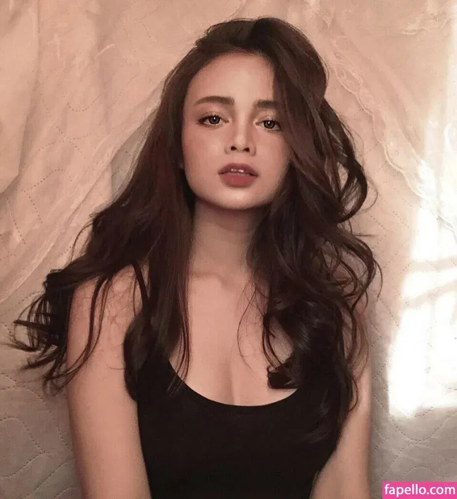 Rhen Escano Onlyfans Photo Gallery 