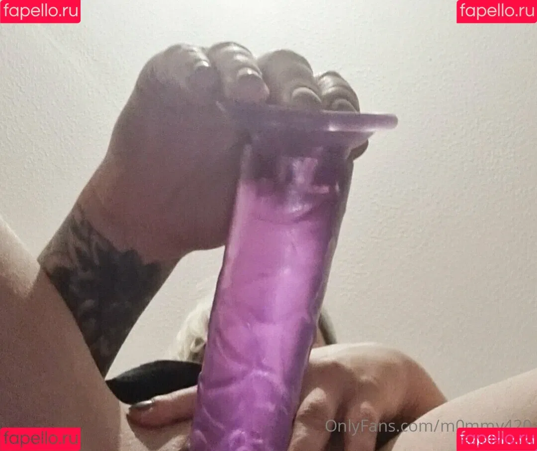 m0mmy420 Onlyfans Photo Gallery 