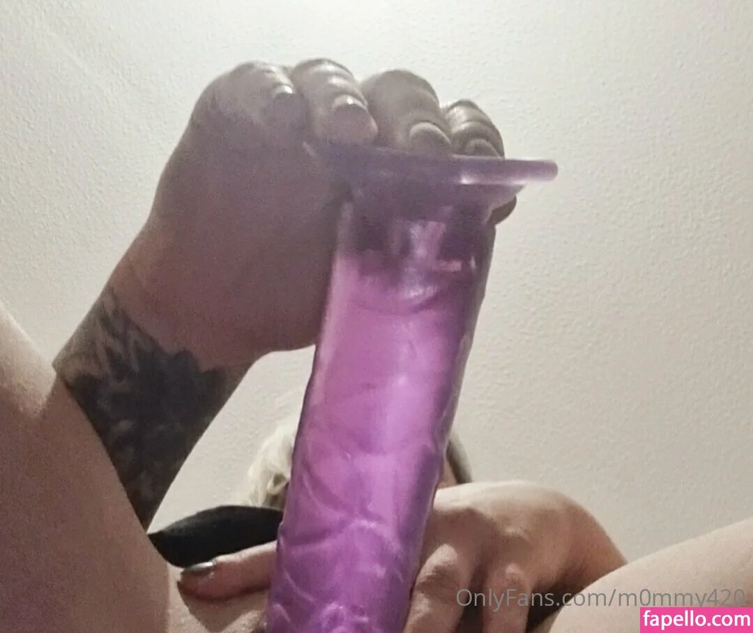 m0mmy420 Nude Onlyfans Photo 9