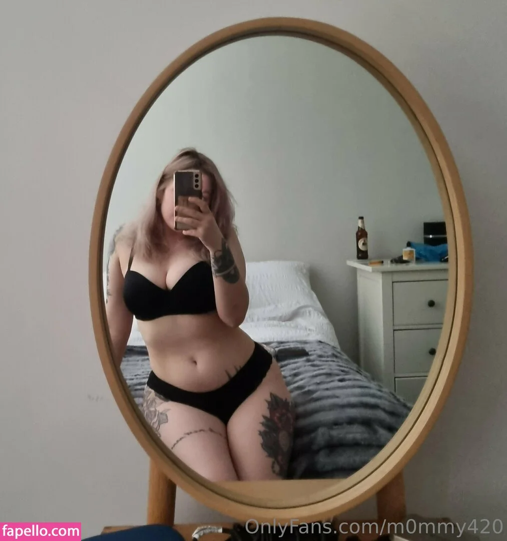 m0mmy420 Nude Onlyfans Photo 5