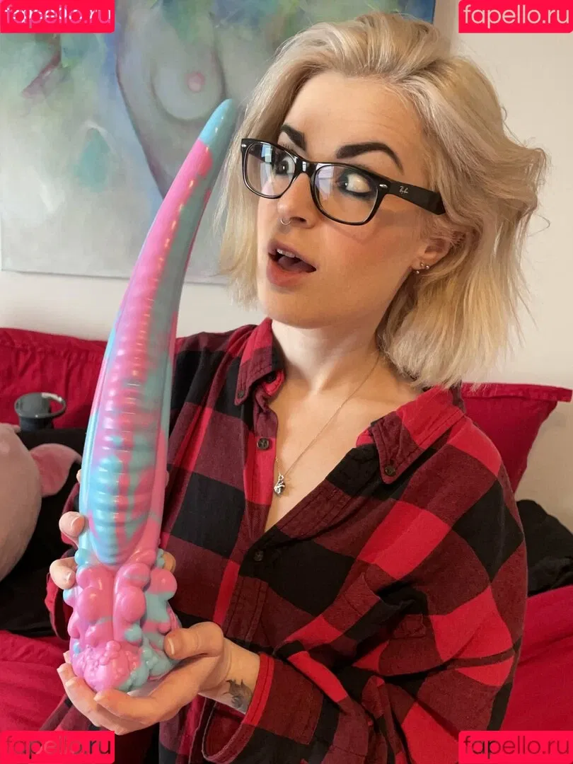 tithegirl Onlyfans Photo Gallery 
