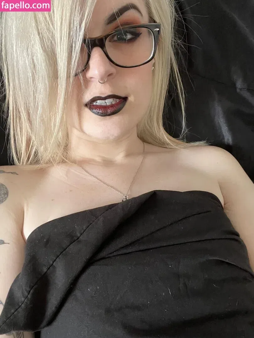 tithegirl Onlyfans Photo Gallery 