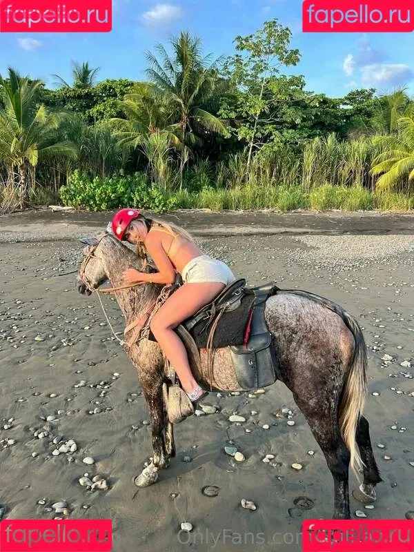 Yuli Anna Onlyfans Photo Gallery 