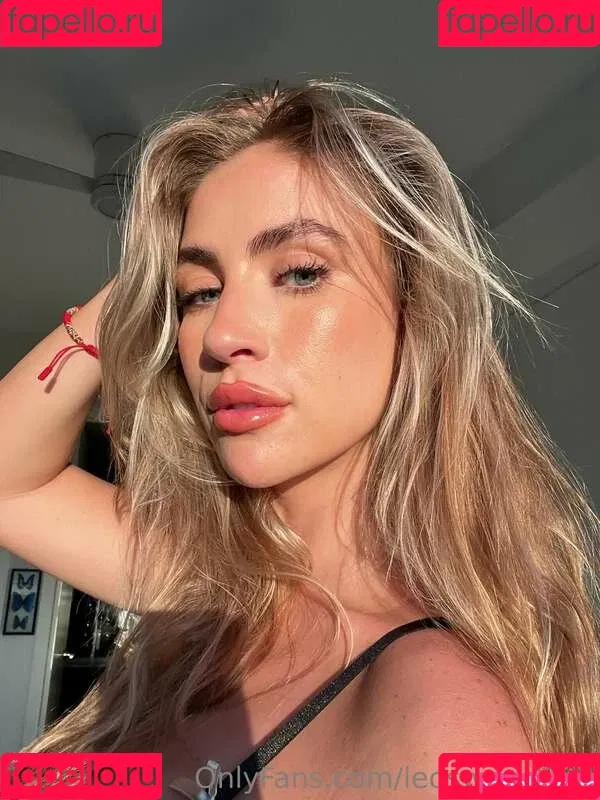 Yuli Anna Onlyfans Photo Gallery 