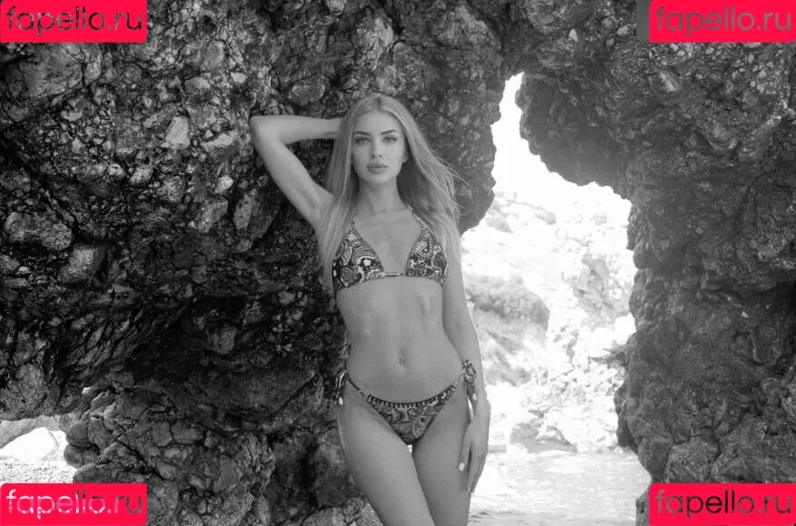 EvieEvans Onlyfans Photo Gallery 