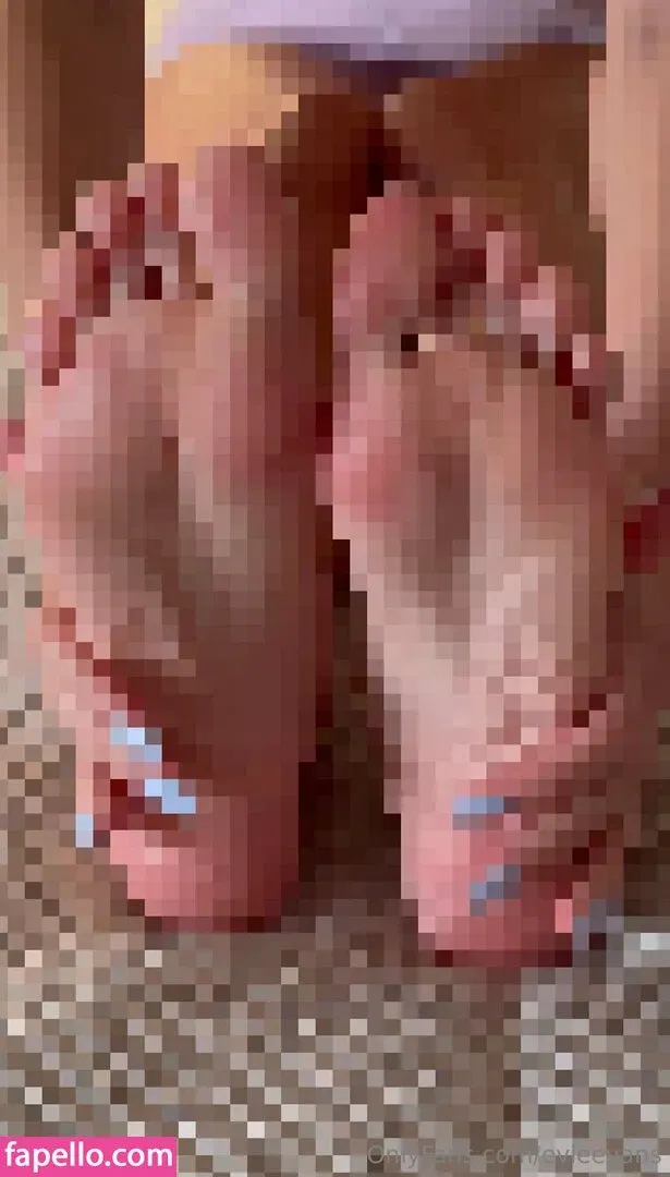 EvieEvans Onlyfans Photo Gallery 