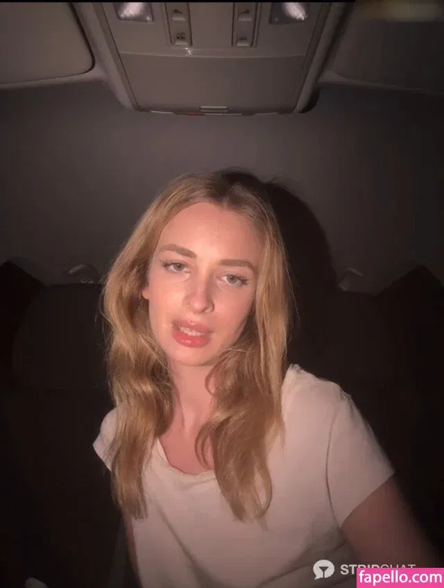 EvieEvans Onlyfans Photo Gallery 