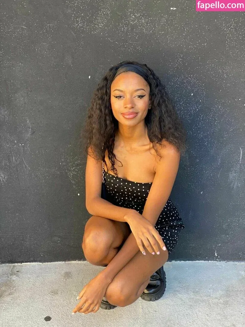 busty_barbie Onlyfans Photo Gallery 