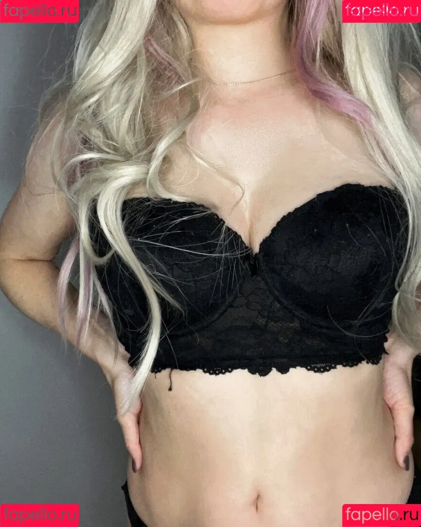 deine_polin Onlyfans Photo Gallery 