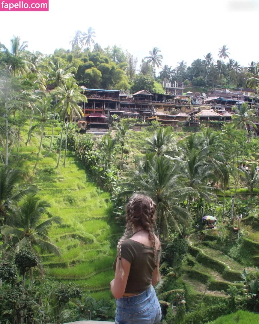 deine_polin Onlyfans Photo Gallery 