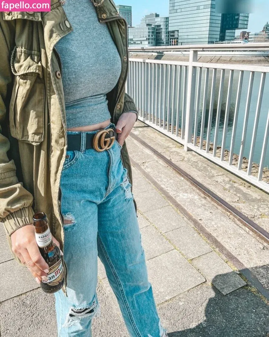 deine_polin Onlyfans Photo Gallery 