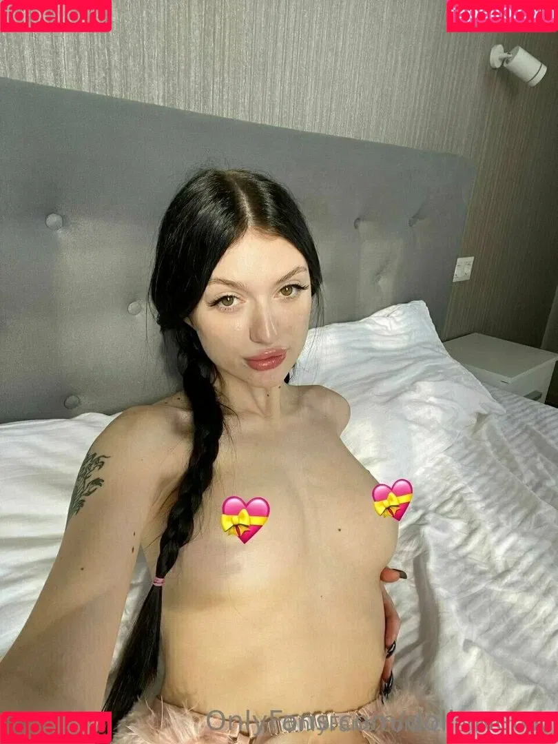 ellie_noir Onlyfans Photo Gallery 