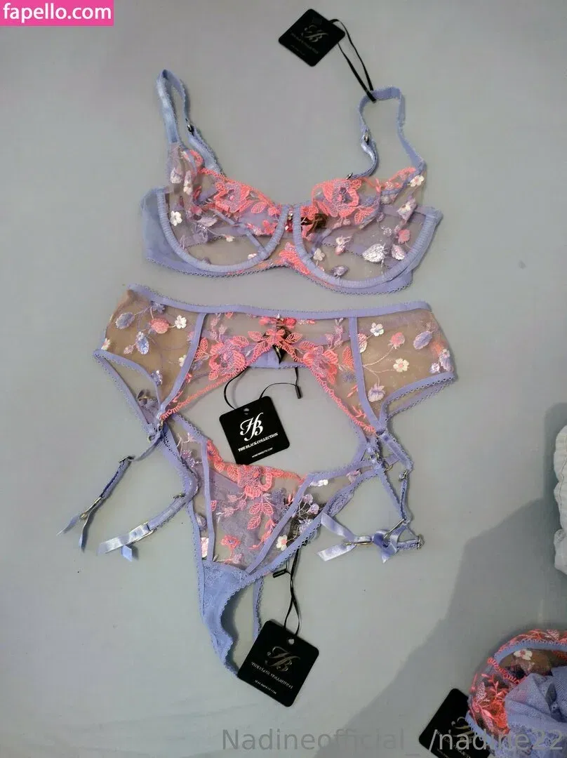 nadine22 Onlyfans Photo Gallery 