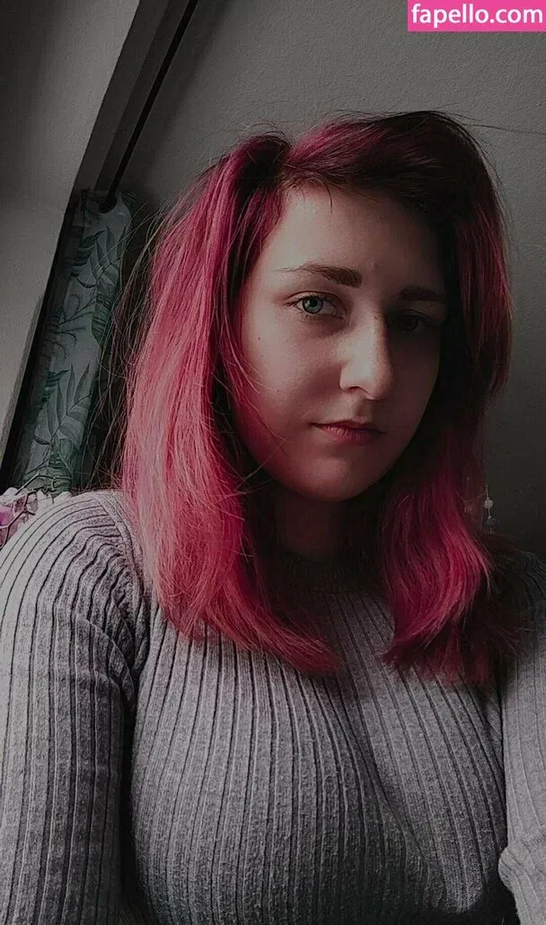 nadine22 Onlyfans Photo Gallery 