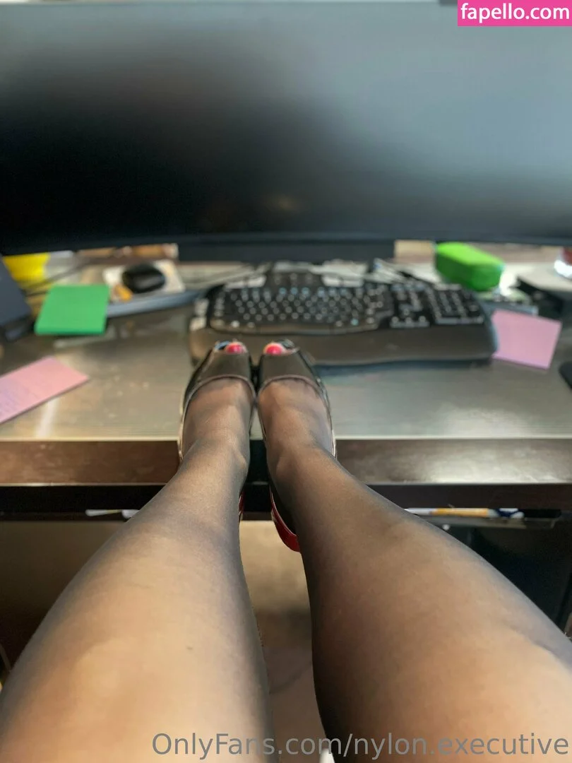 nylon.executive Onlyfans Photo Gallery 