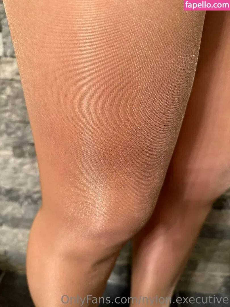 nylon.executive Onlyfans Photo Gallery 