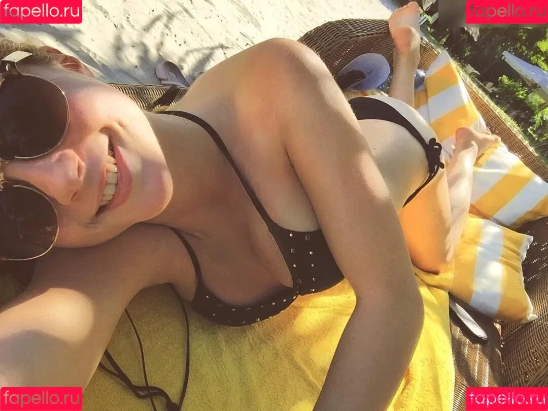 Lisa-Marie Koroll Onlyfans Photo Gallery 