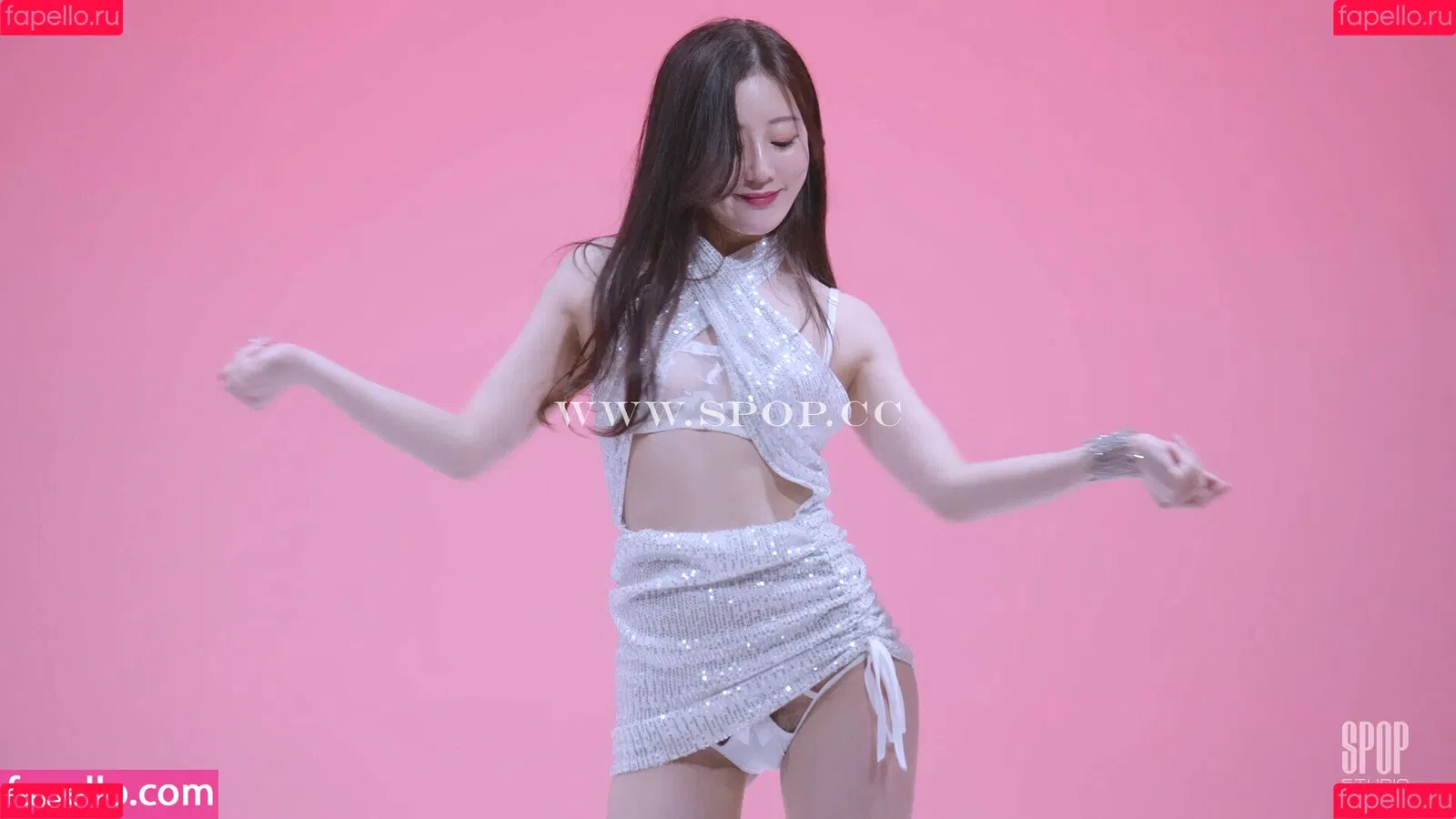 yingxiu.xyz Onlyfans Photo Gallery 
