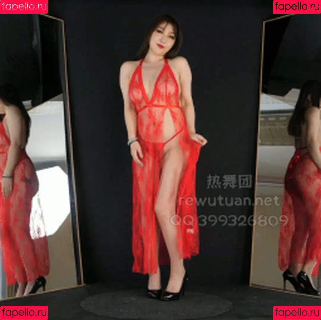 yingxiu.xyz Onlyfans Photo Gallery 