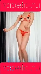 yingxiu.xyz Onlyfans Photo Gallery 