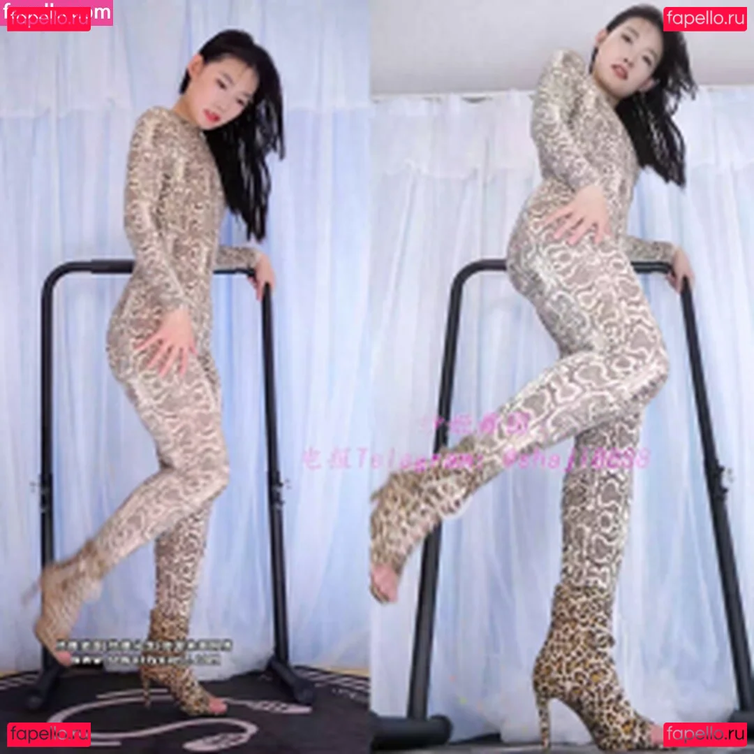 yingxiu.xyz Onlyfans Photo Gallery 