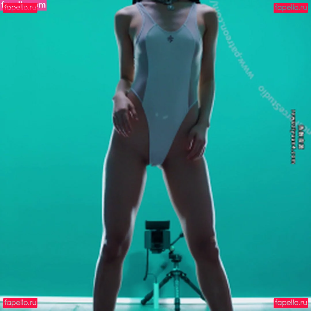 yingxiu.xyz Onlyfans Photo Gallery 