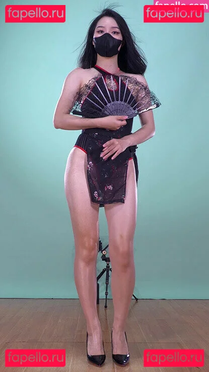 yingxiu.xyz Onlyfans Photo Gallery 