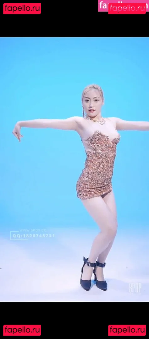 yingxiu.xyz Onlyfans Photo Gallery 