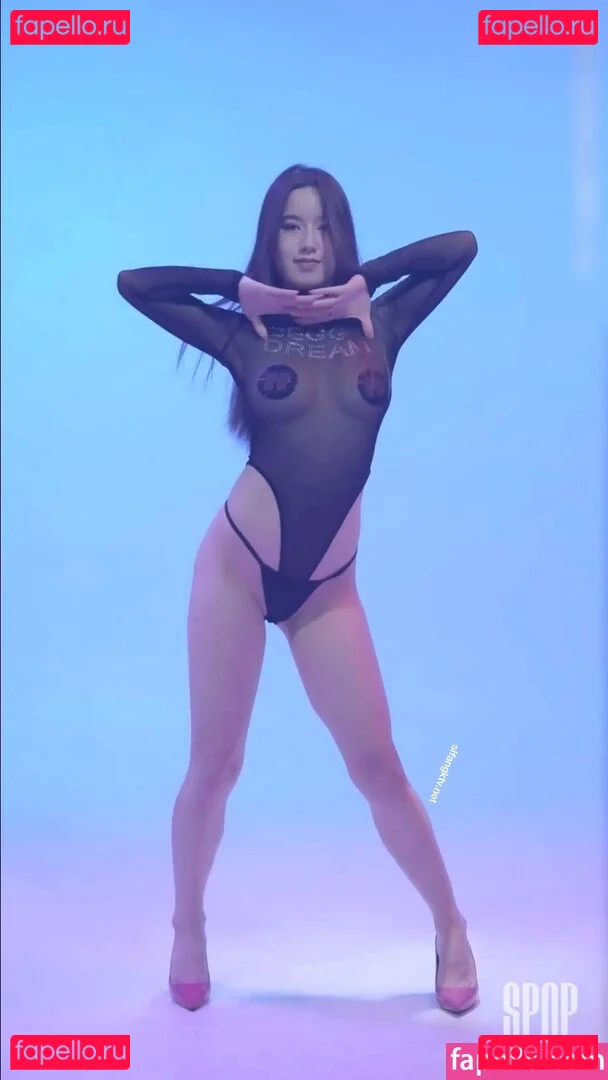 yingxiu.xyz Onlyfans Photo Gallery 