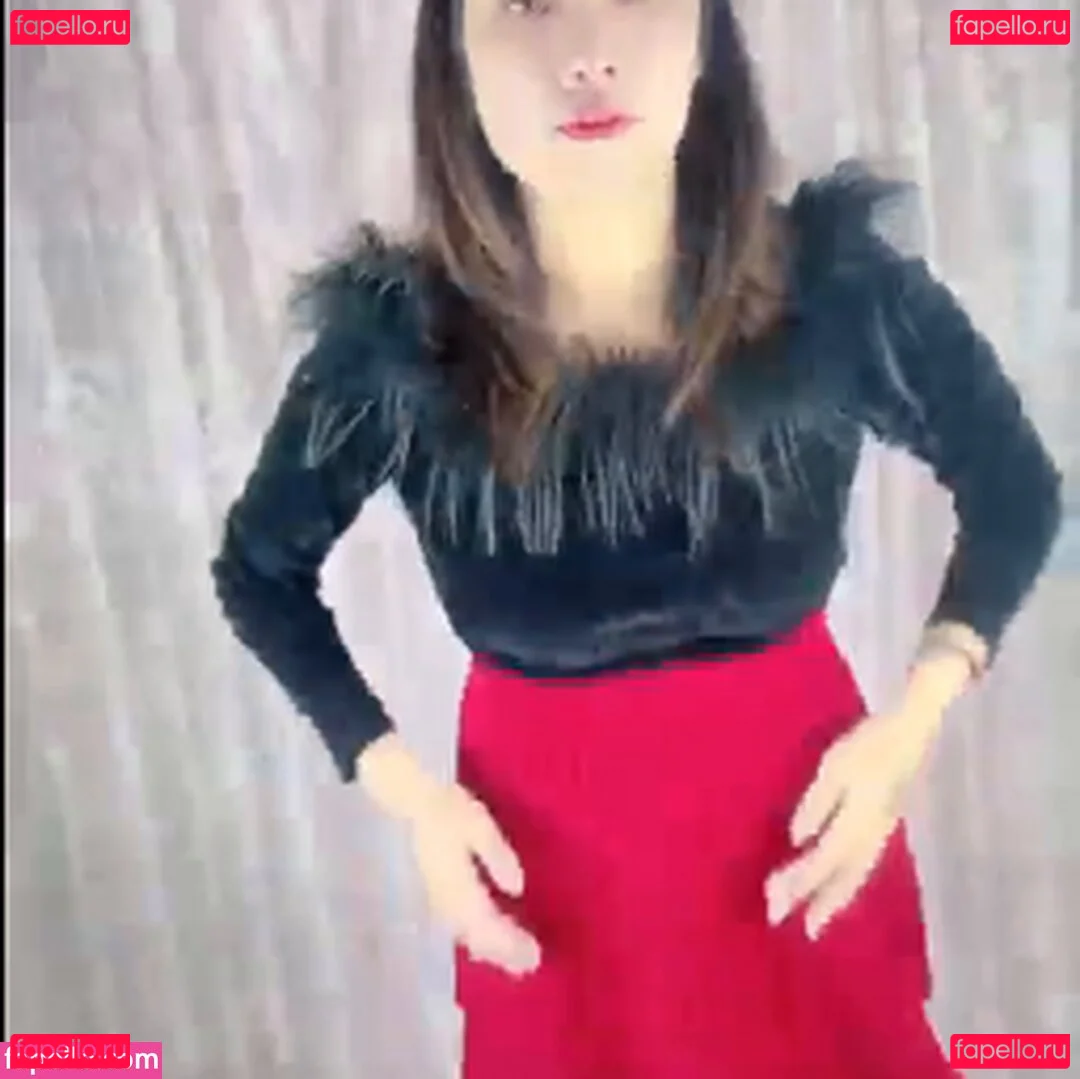 yingxiu.xyz Onlyfans Photo Gallery 