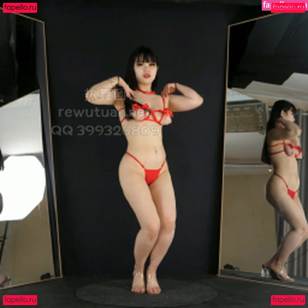 yingxiu.xyz Onlyfans Photo Gallery 